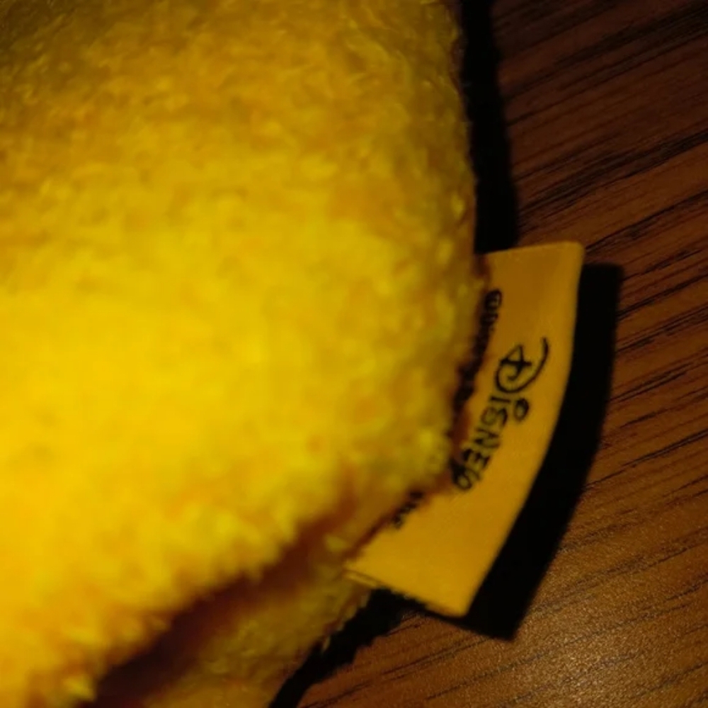 Winnie-the-Pooh Furry Tote - Picture 6 of 12